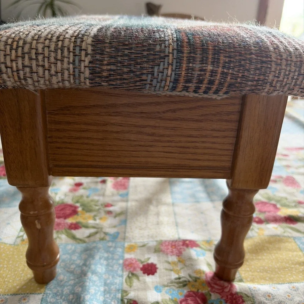 Vintage Wooden Footstool W/Floral Tapestry Upholstered Cushion Storage